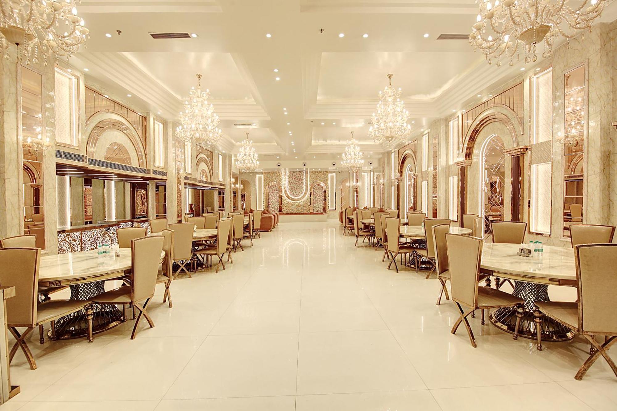 נוידה Marks Hotel & Banquet מראה חיצוני תמונה
